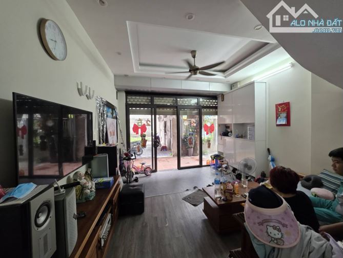 bán nhà phố bắc cầu long biên hà nội , vị trí siêu đẹp - 2