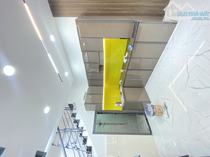 Nhà đẹp giá rẻ Dương Bá Trạc P1Q8, dt 3,8x10 shr giá 4tỷ850 tl. - 2