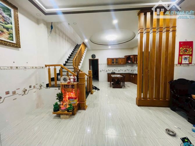 Nhà 3 tầng hẻm Âu Cơ Phước Tân dt 86m2 thông Lạc Long Quân - 2