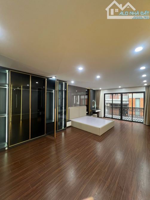 Nhà phân lô mới tinh, oto ngủ trong nhà, thang máy xịn, thiết kế sang trọng, nội thất đẹp. - 2