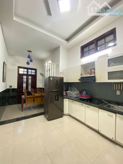 Nhà mặt phố Nguyễn Hữu Thọ, Hải Châu chỉ 100 triệu/ m2 - 2