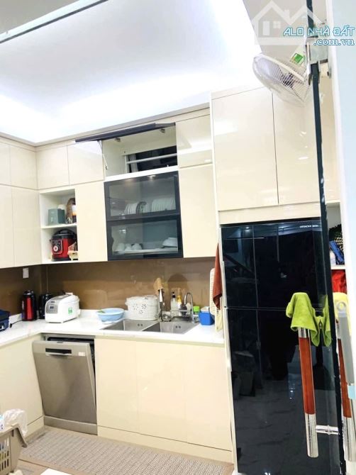 YÊN HOÀ - CẦU GIẤY - 42M x 5 TẦNG - 1 NHÀ RA PHỐ - Ô TÔ ĐỖ CỬA - FULL ĐỒ  - 13.5 TỶ - 2