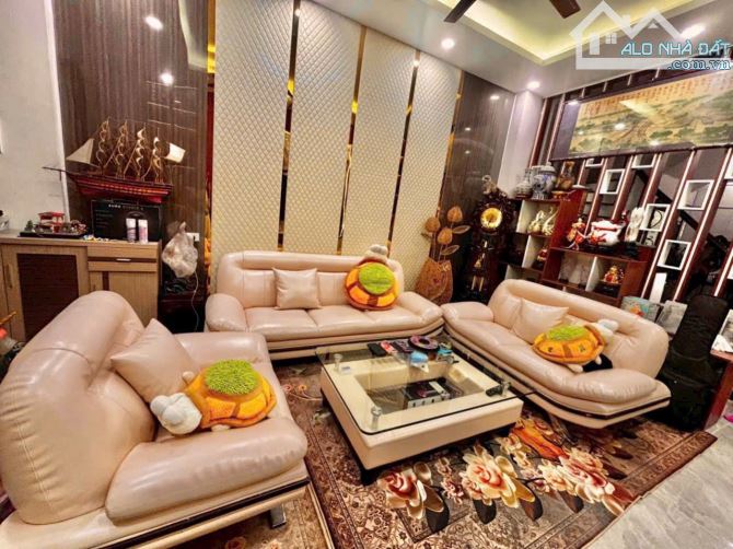 Nhà 2 mặt ngõ thoáng sáng, oto đỗ cửa, ngõ thông rộng, full nội thất, dân trí cao, ở thích - 2