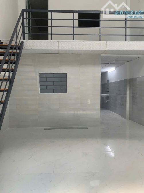 BÁN NHÀ CẤP 4 CÓ GÁC LỬNG-NÚI THÀNH-CÔNG NĂNG SỬ DỤNG-VỊ TRÍ THUẬN LỢI - 2