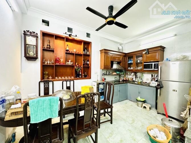 Bán nhà dân xậy đẹp long lanh phố Ngọc Thụy, 42m2, 4 tầng, MT 4.7m chỉ 7.5 tỷ - 2