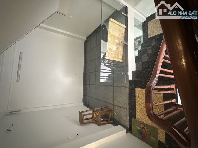 Bán nhà Kẻ Vẽ siêu hiếm, 42m2, mt 4m,dân xây, oto tránh, kinh doanh 9 tỷ hơn - 2