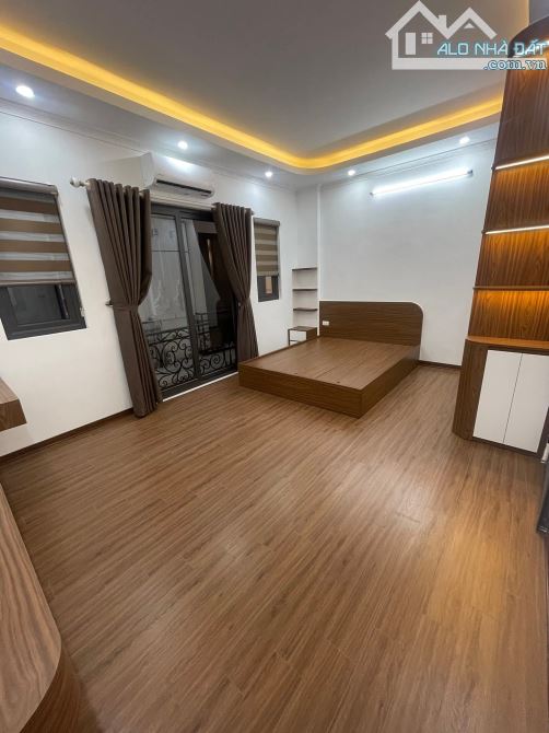 BÁN GẤP NHÀ TT BẮC TỪ LIÊM -31m2- giá 7.5 tỷ–1 NHÀ RA PHỐ–FULL NỘI THẤT Ở NGAY –2 THOÁNG - 2
