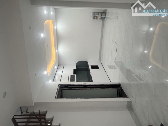 LIÊN MẠC 32M2/5TẦNG/MT3,8M/5,5 TỶ - 2