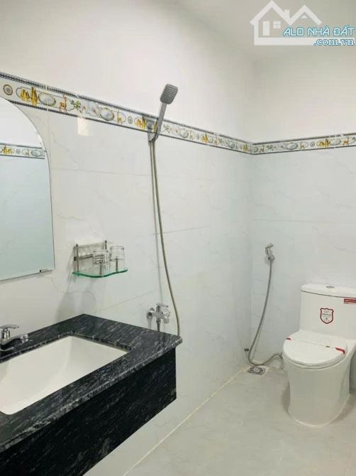 TÂN PHÚ –TÂN KỲ TÂN QUÝ- NHÀ 2 TẦNG BTCT – HẺM XE TẢI THÔNG –(4.5 × 11.8m)- 4 TỶ 9 TL - 2