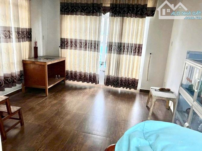 Ô TÔ ĐẬU NGAY NHÀ - ĐI BỘ RA QUẢNG TRƯỜNG 2 THÁNG 9- TỐNG PHƯỚC PHỔ- HÒA CƯỜNG BẮC - 2