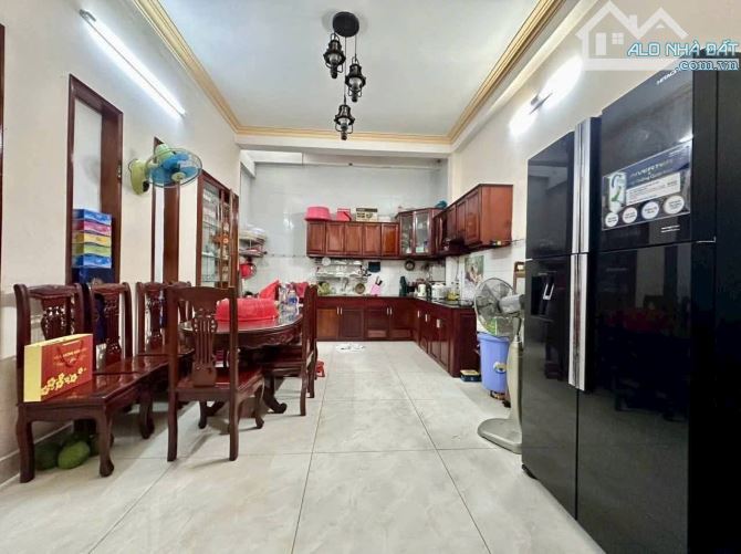 Bán nhà hẻm 872 Quang Trung, P8, MT công viên, DT 4*16m, 4tấm, HXH 9m, 9.7tỷ - 2