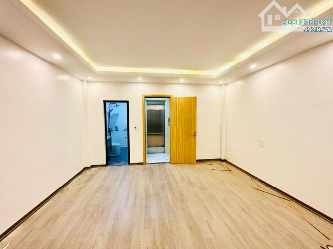 ANH TRAI GỬI BÁN GẤP NHÀ TỨ LIÊN - TÂY HỒ - SÁT PHỐ - NGÕ NÔNG RỘNG - GIÁ TỐT - 2