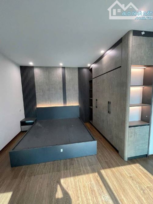 Nhà riêng 5PN-6tầng-THANG MÁY-full nội thất, giá cực chất 8,6tỷ tại CỔ LINH-THẠCH BÀN. - 2