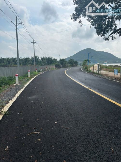 Bán Đất 2.85 Hecta 2 Mặt Tiền View Hồ Núi Đất, Tân Tiến, La Gi - 2