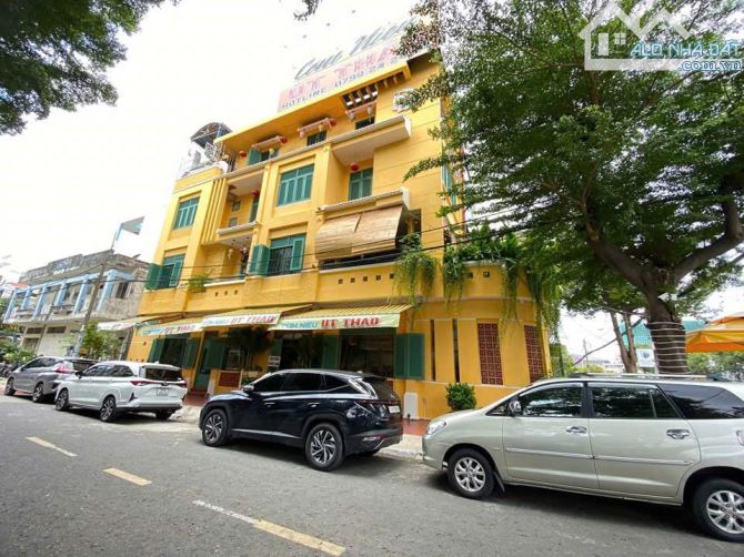 cho thuê nhà góc 2MT  lê thúc hoạch , văn cao 8x24 1 trệt 2 lầu vị trí siêu đẹp - 2