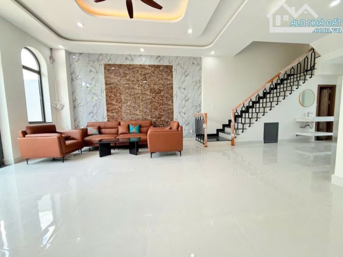 CCG bán gấp căn nhà 1 trệt 2 lầu mới xây xong, hoàn công đầy đủ, xã Tân Phú Trung - 2
