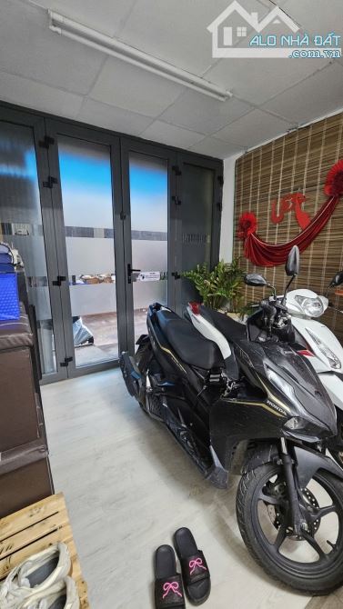 NHANH MỚI KỊP, MẶT TIỀN KINH DOANH NGAY CHỢ NHẬT TẢO QUẬN 10 34M2, 3 TẦNG - 2