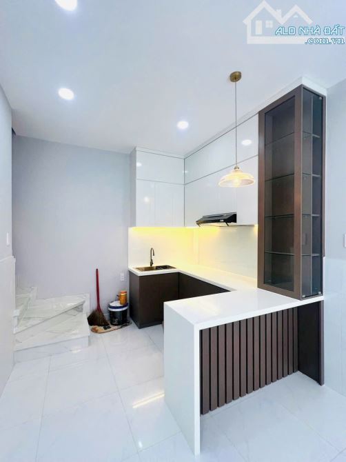 Trung tâm quận 7 Nhà 2 tầng cư xá ngân hàng sổ hồng riêng - 2