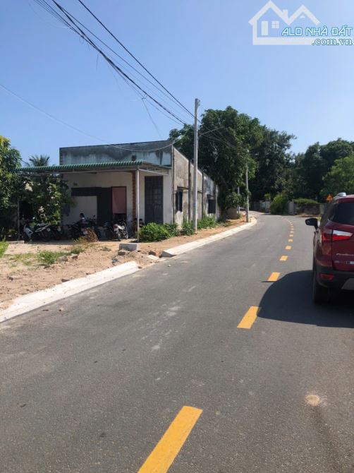Bán 493m2 2 MT Đoàn Thị Điểm - Tân An - LaGi giá ngộp 135 triệu/m ngang - 2
