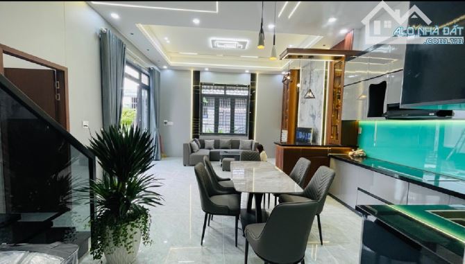 NHÀ ĐẸP 2 TẦNG – HẺM XE HƠI 6M -THỚI TAM THÔN, HÓC MÔN–FULL NỘI THẤT – DIỆN TÍCH 92M2 - 2