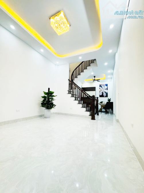 Bán Nhà Phân Lô Trường Chinh, Đống Đa, 43m2, Ô Tô Chạy Vòng Quanh, 12.x Tỷ - 2