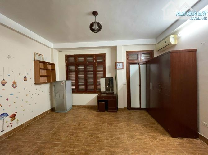 Bán nhà ngõ 259 Yên Hòa quận Cầu Giấy - Sổ  33m2 - 5 tầng - MT 5,9m - Giá chỉ 10 tỷ - 2