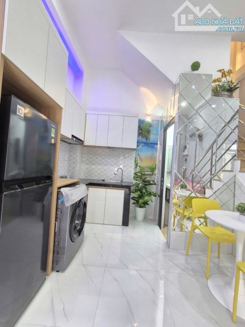 Bán nhà 2 tầng đẹp lung linh, hẻm xe tải Hòa Bình, 21m² (4x5.3), gần Tô Hiệu, chỉ hơn 3 tỷ - 2