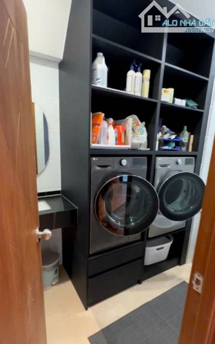 Nhà Đẹp 5 Tầng Có Thang Máy - 4x18 - Xe Hơi Vào Nhà - Gần Mặt Tiền Hoàng Văn Thụ - 2