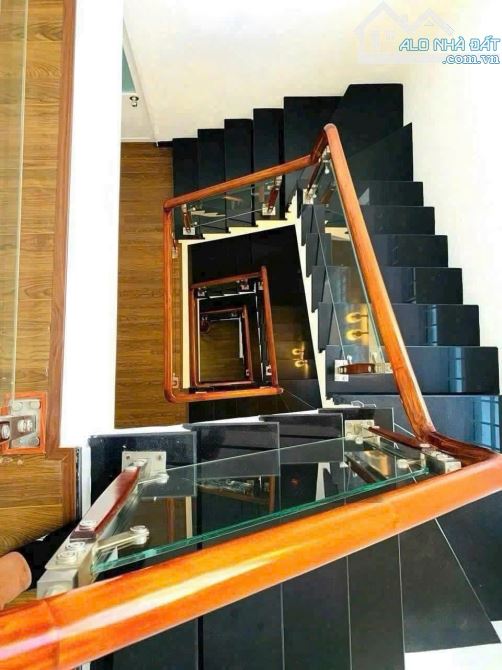 BÁN NHÀ MẶT TIỀN TÚ XƯƠNG, P4, VŨNG TÀU, 103M2 THỔ CƯ, 1 TRỆT 3 LẦU, GIÁ CHỈ 9,5 TỶ TL - 2