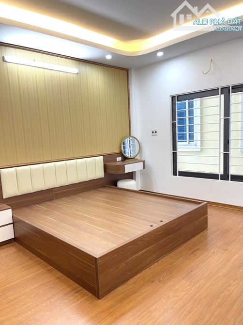 BÁN NHÀ ĐƯỜNG BÁT KHỐI 30M2, 5 TẦNG, NGÕ NÔNG, Ô TÔ ĐỖ CỬA, 6.1 TỶ. - 2