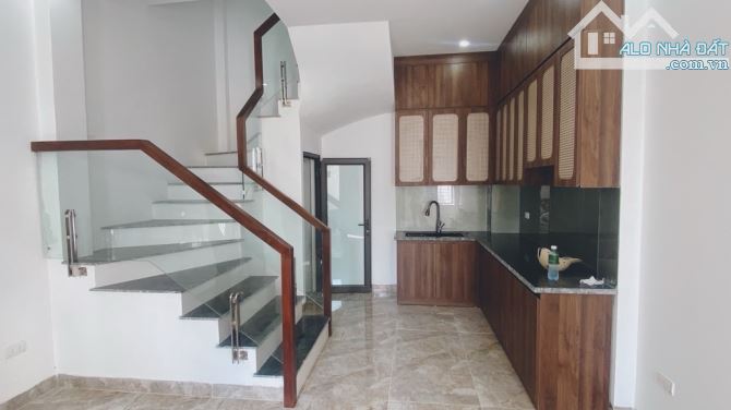 Trâu Quỳ- 5 tầng mới koong - 4tỷ8 - oto đỗ cửa  - đủ công năng - gần hvnn, vin1,.. - 2