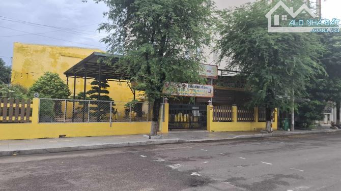 CHO THUÊ NHÀ HÀNG HƯƠNG VIỆT MẶT TIỀN ĐƯỜNG XUÂN DIỆU – VIEW BIỂN – HAI MẶT TIỀN – DT 1223 - 2