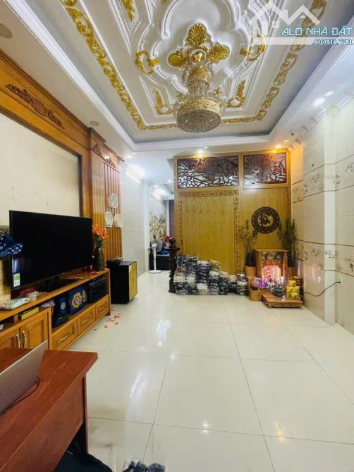 GIÁ NHỈNH 8 TỶ - SIÊU PHẨM HIẾM– Lê Văn Quới + DT Gần 100m² + 4 TẦNG 1/ - 2