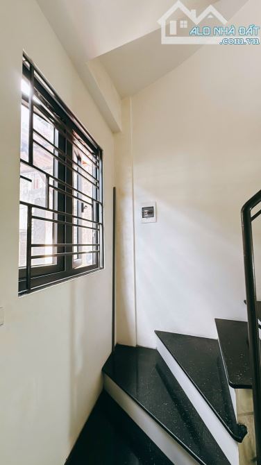Bán Nhà Hồng Mai 25M x 5T, MT: 4,5M Giá 6,9 Tỷ.Dân xây,lô góc,15m ô tô - 2