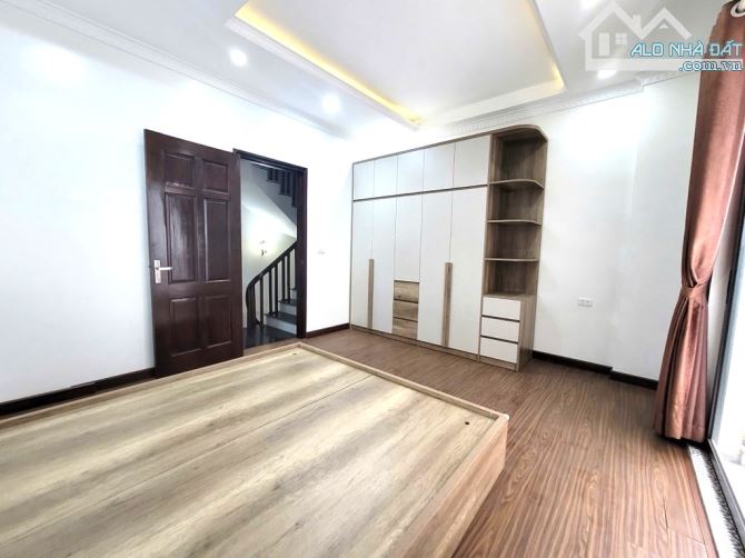 BÁN NHÀ THẠCH BÀN 35M2, 5 TẦNG NGÕ NÔNG, Ô TÔ ĐỖ CỔNG, 5.75 TỶ - 2