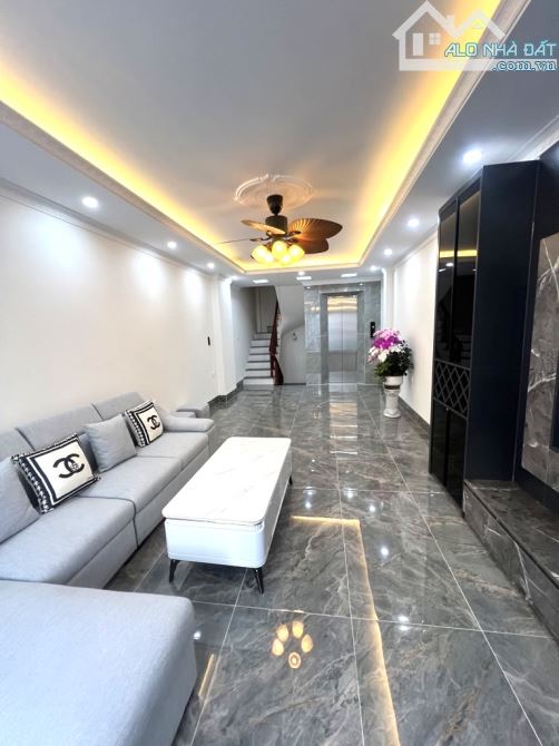 BÁN NHÀ THẠCH BÀN 40M2, 6 TẦNG THANG MÁY, Ô TÔ ĐỖ CỬA, FULL NỘI THẤT, 9.5 TỶ - 2