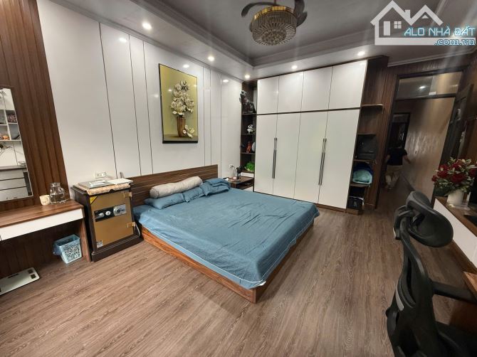 Bán nhà 4 tầng phố Nguyễn Long Bảng, Đại Phúc, Bắc Ninh. nhìn vườn hoa. - 2