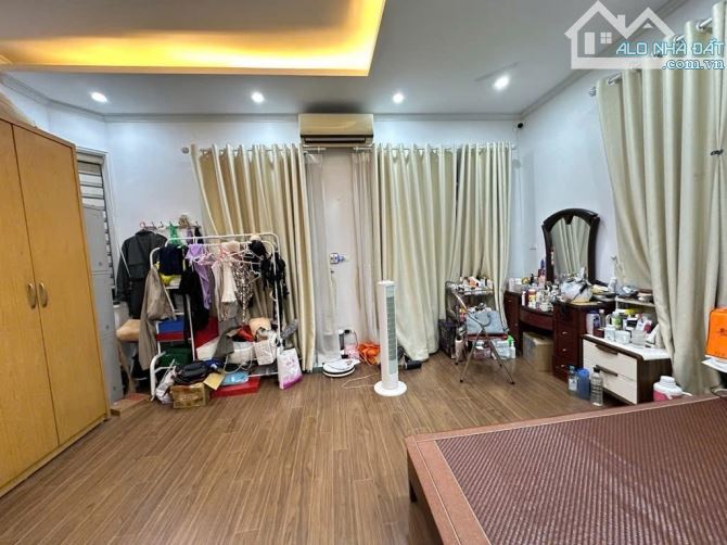 Bán nhà Ngọc Lâm 32m, 4 tầng, MT 5.7M, giá chỉ  7 tỷ x.x. - 2