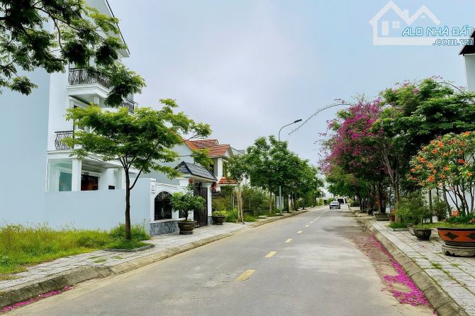 Khổ Biệt Thự 150m2 (18,8x8m) KQH Võ Chí Công Đại Cồ Việt Giá rẻ 4.5x tỷ - 2