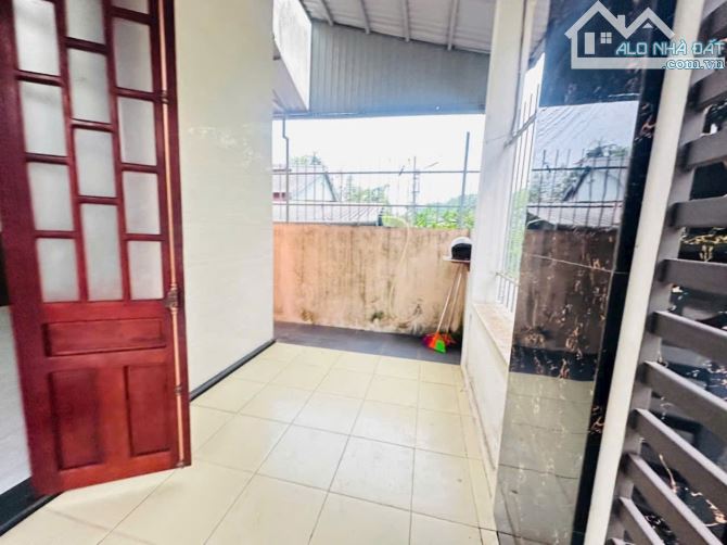 Cho thuê nhà nguyên căn gác lửng - Kiệt ô tô 65 Lê Ngô Cát - 2