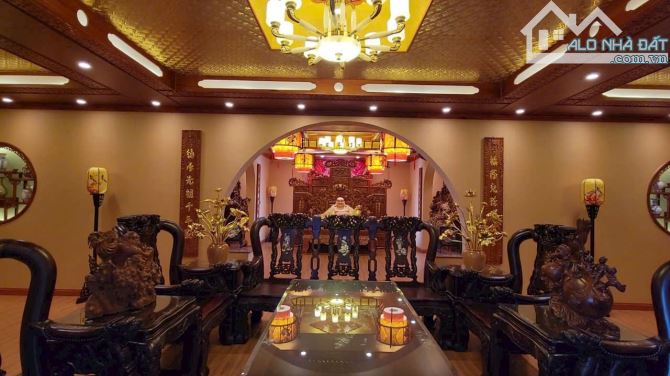 Biệt Thự Dát vàng phong cách cổ điển hiện đại - 2