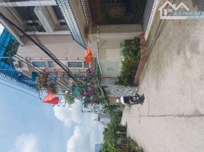 ĐẤT HIẾM TRONG KHU NHÀ LẦU - 106M2 - HÀ HUY GIÁP - FULL THỔ CƯ - HẺM XE TĂNG - 2
