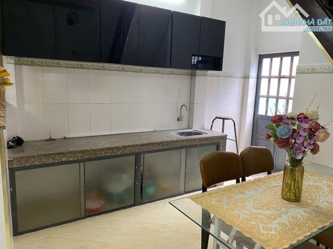 🏠 Ngay ngã 3 đông quang hẻm 4m nhà 2MT full nội thất, nhà đẹp dọn vào ở ngay, nhỉnh 3tỷ - 2