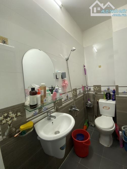 [ĐÃ GIẢM 200TR CÒN 3TY750TR ] NHÀ ĐẸP CHÍNH CHỦ CẦN BÁN, SHR - 2