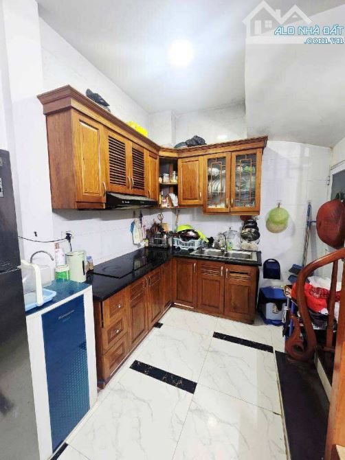 Bạch Mai 28,8m vị trí trung tâm 40m ra oto tránh - nhỉnh 6đồng - 2