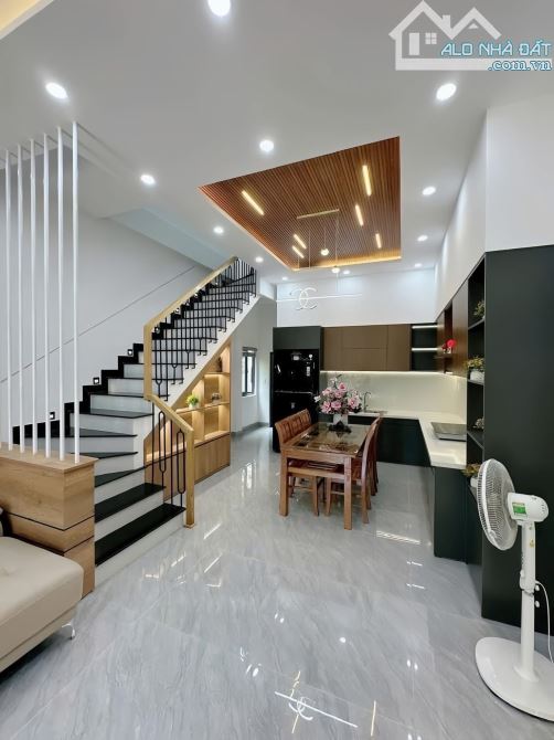 NHÀ ĐẸP NGUYỄN CƯ TRINH – QUẬN 1 – 3 TẦNG – LÔ GÓC 2 MẶT HẺM – CHỈ 9.7 TỶ! - 2