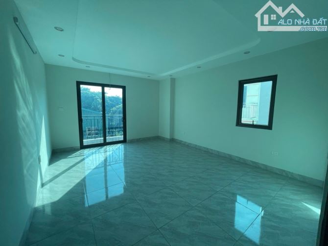Bán 35m2 nhà 5 tầng Đại Cát- Liên Mạc ngõ thông Ô TÔ đỗ cửa- Kinh doanh - 2