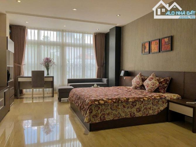 Bán Hotel - Mặt tiền Lê Thánh Tôn, p.Bến Nghé,Q1- DT: 4,5mx21m -Giá: 115 Tỷ -HĐT: 250tr/th - 2