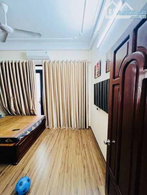 NHÀ HÀO NAM CHẮC CHẮN 48m2, 5 tầng -mt 4.6m - Gần phố, gần ga - Xung quanh tràn tiện ích - 2