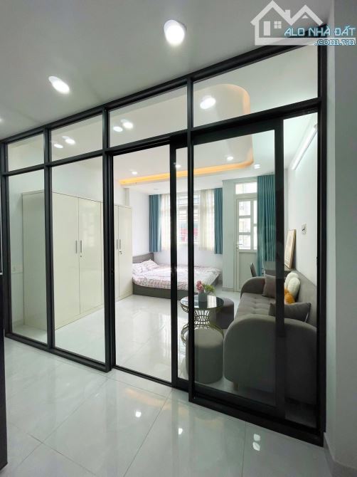 Phòng tách bếp cửa thoáng full nội thất - 2